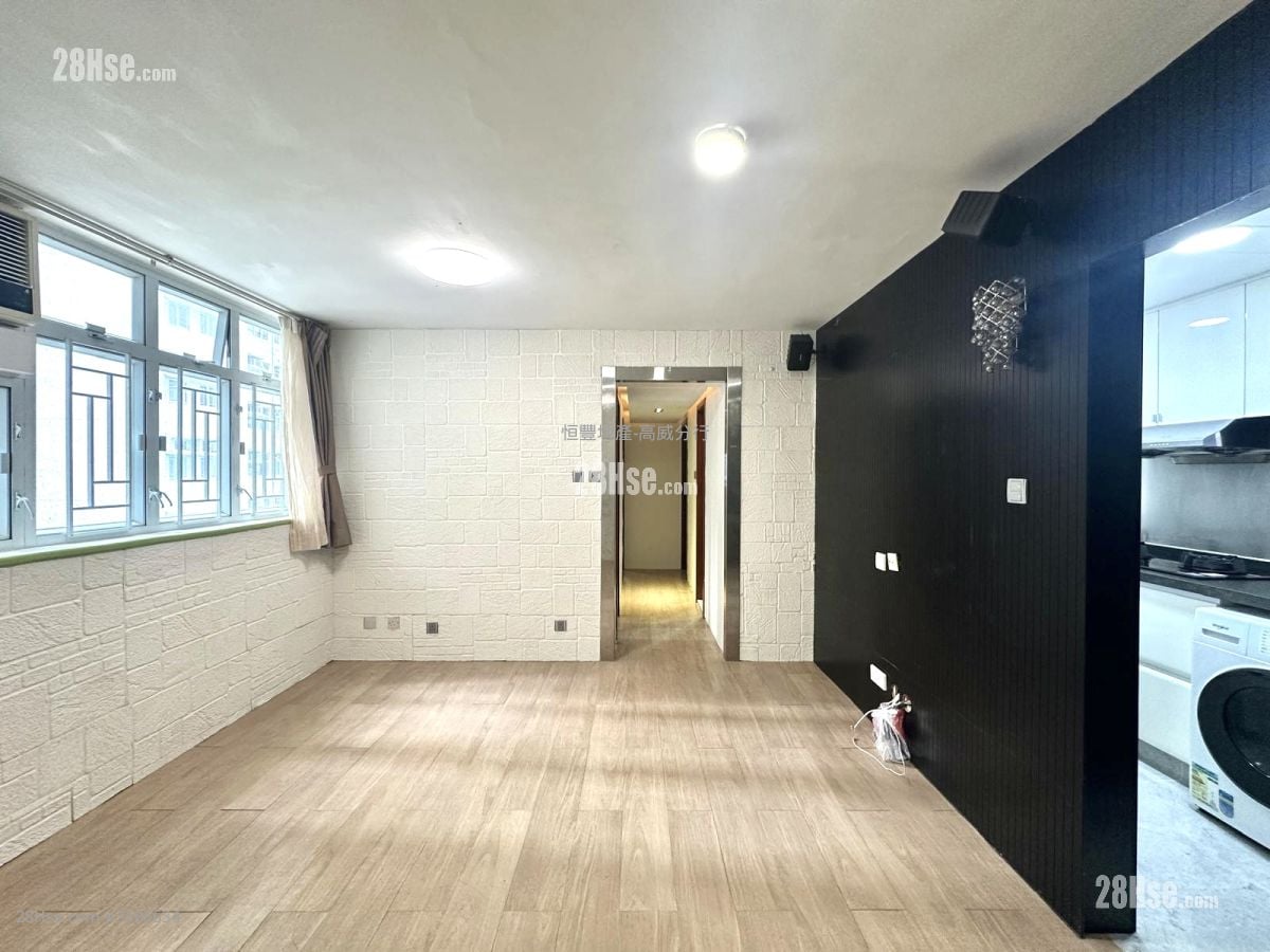 富怡花园 售盘 3 房 , 2 浴室 592 平方尺