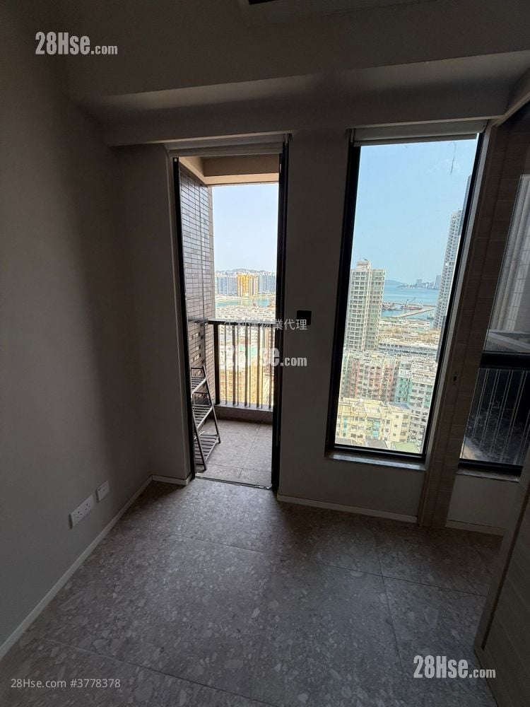 Artisan Garden Sell 1 Bedroom , 1 Bathroom 303 ft²