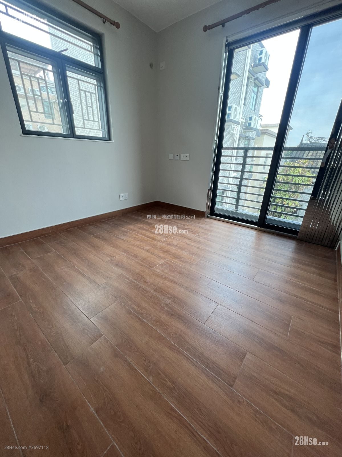 Village Rental Studio , 1 Bathroom 290 ft²