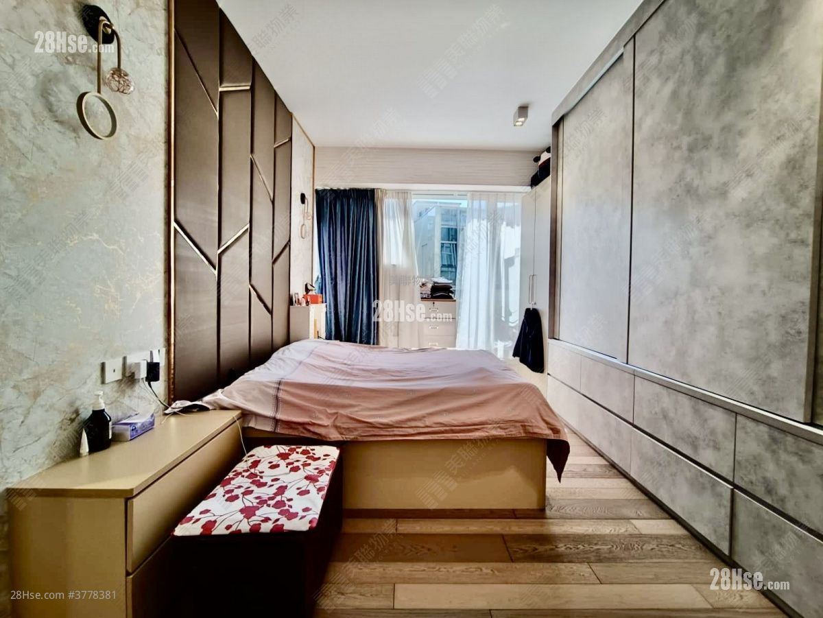 主人房: 富豪山峯 售盘 4 房 , 4 浴室 1,623 平方尺