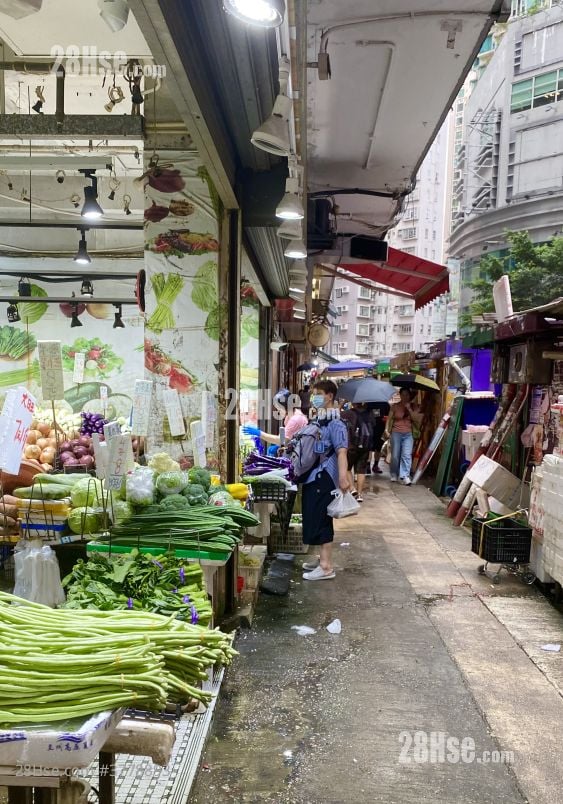 Yan On Building Rental 180 ft²