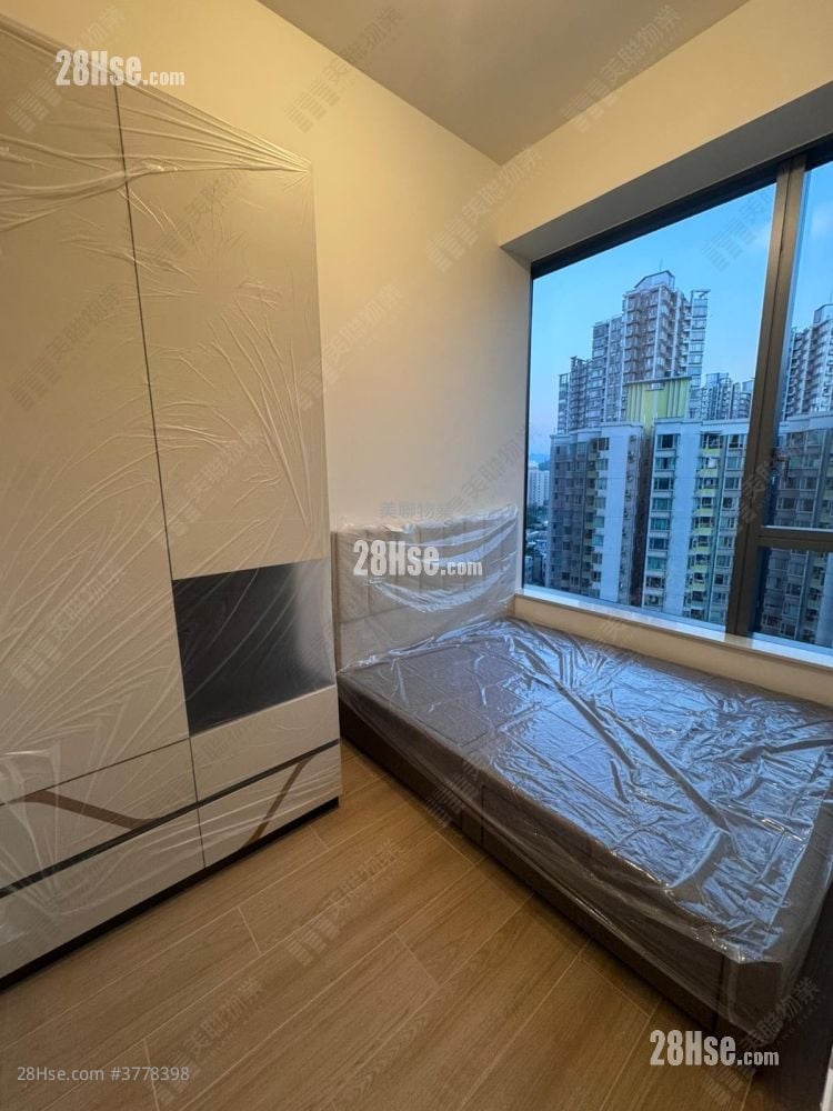 Hava Sell 2 Bedrooms , 1 Bathroom 387 ft²