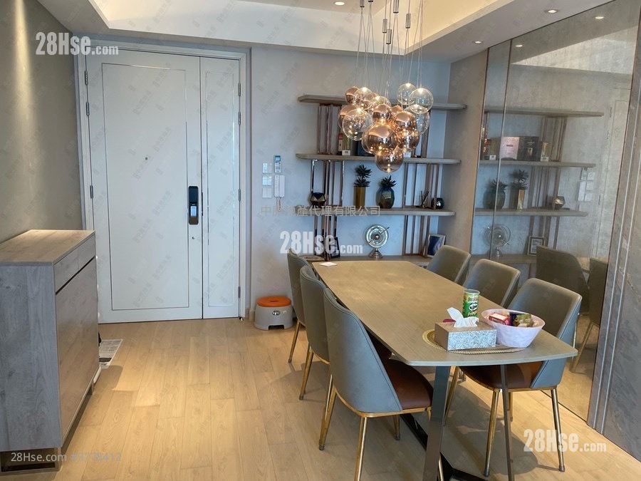 Monterey Sell 4 Bedrooms 1,078 ft²