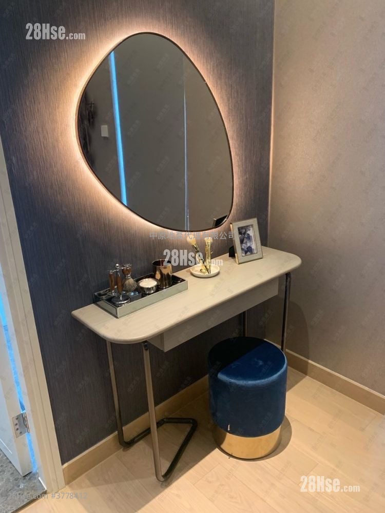 Monterey Sell 4 Bedrooms 1,078 ft²