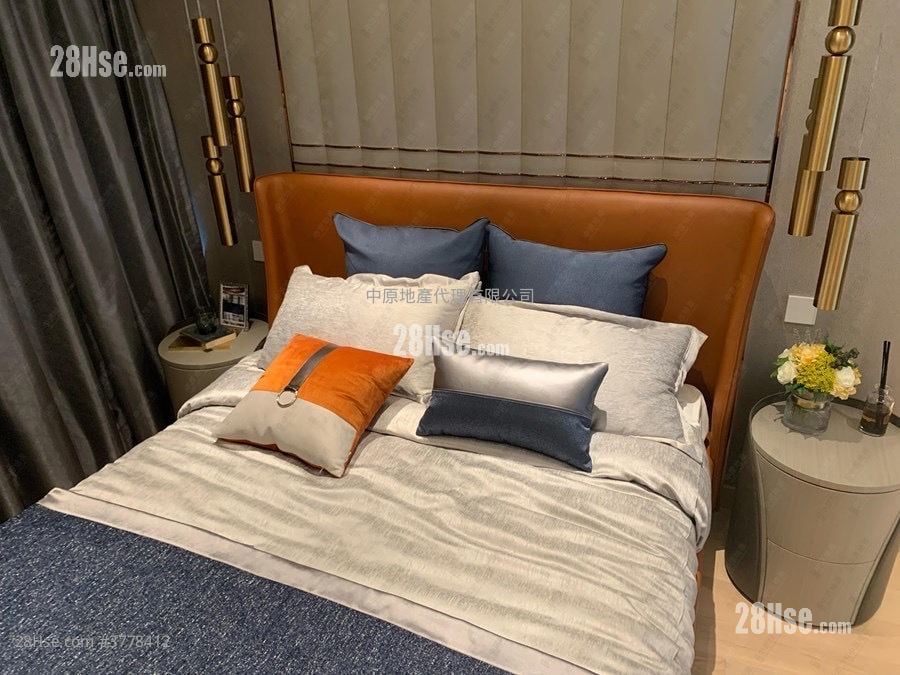 Monterey Sell 4 Bedrooms 1,078 ft²