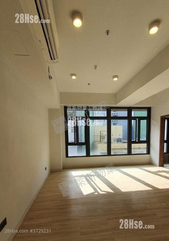 The Icon Sell 428 ft²