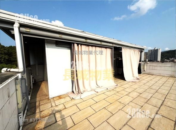 Tai Po Village House Sell 3 Bedrooms , 1 Bathroom