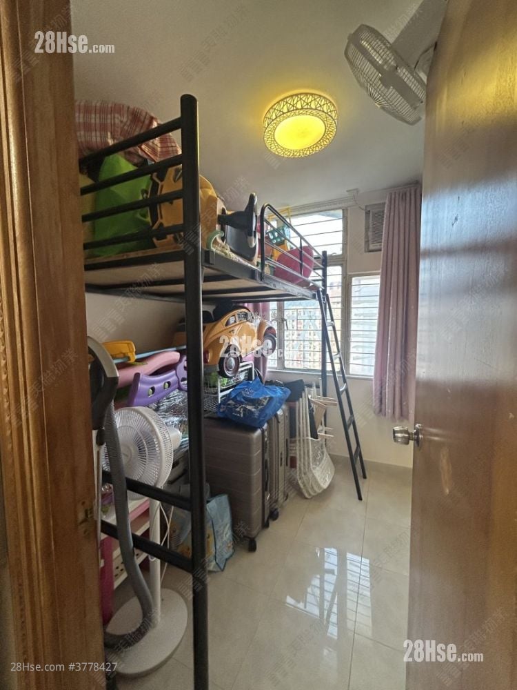 长安邨 售盘 2 房 , 1 浴室 449 平方尺