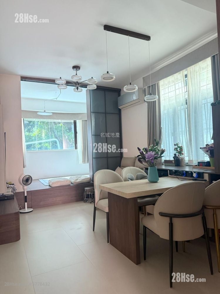 The Blossom Sell 3 Bedrooms , 1 Bathroom 670 ft²