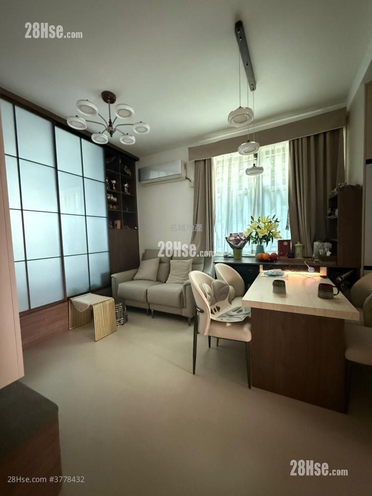 The Blossom Sell 3 Bedrooms , 1 Bathroom 670 ft²