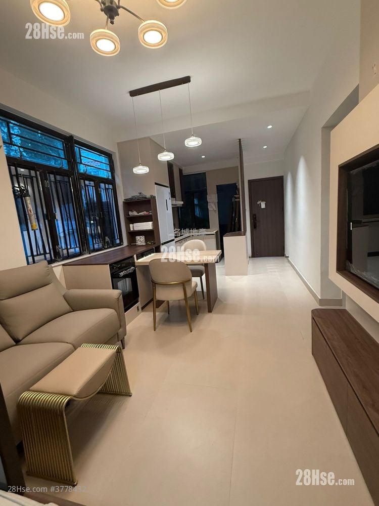 The Blossom Sell 3 Bedrooms , 1 Bathroom 670 ft²