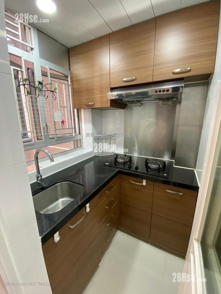 Choi Po Court Sell 1 Bedroom 351 ft²