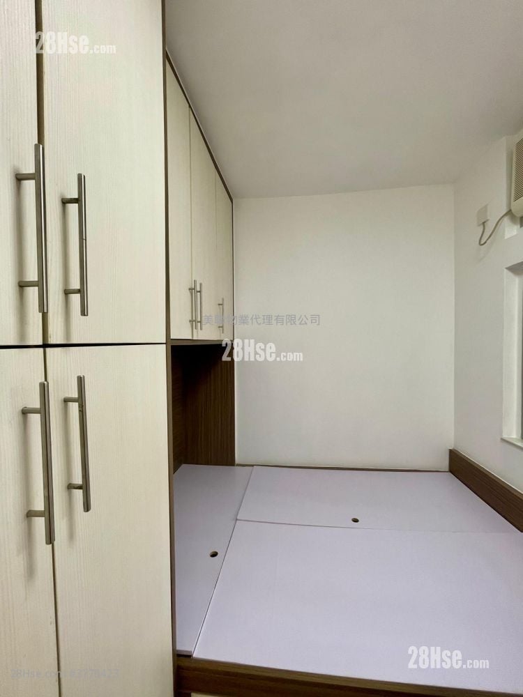 Choi Po Court Sell 1 Bedroom 351 ft²
