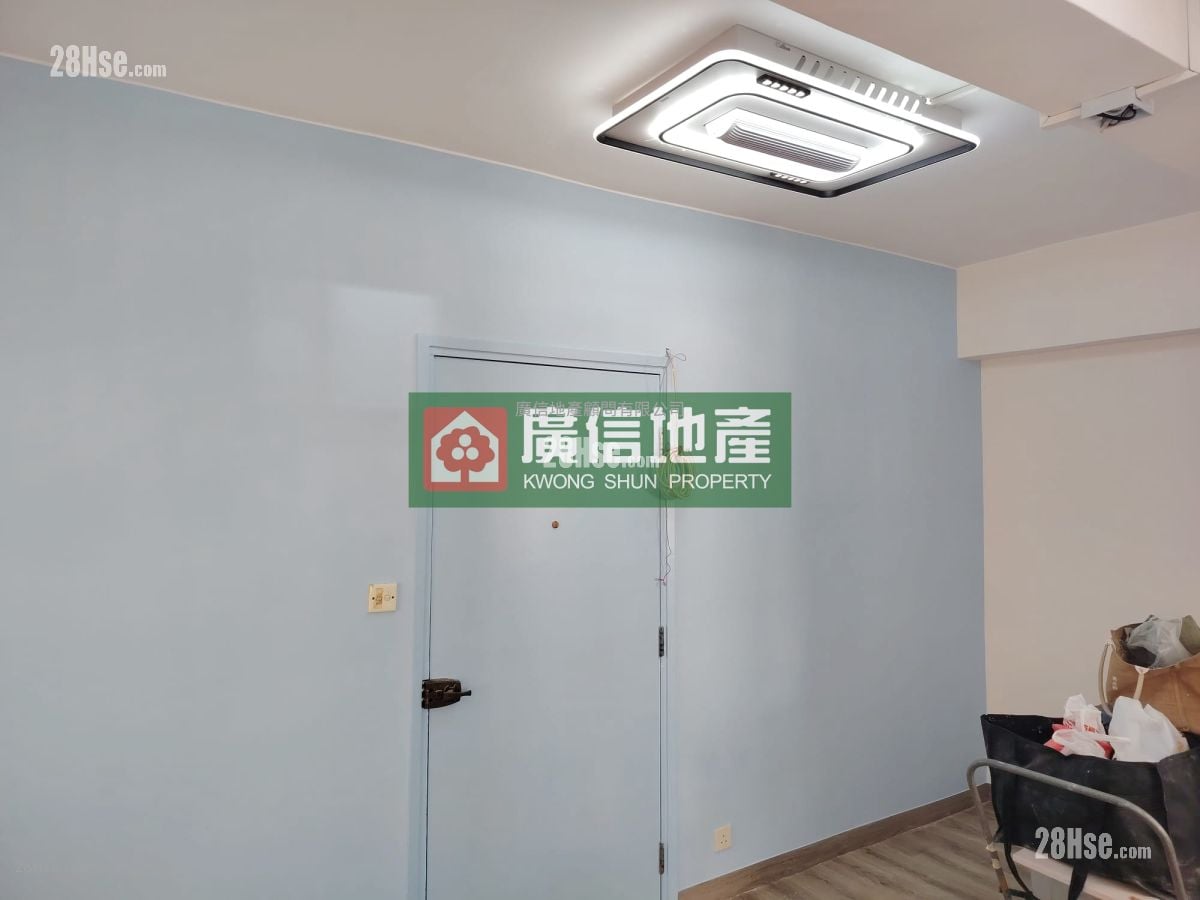 Fuk Wo Mansion Sell 1 Bedroom , 1 Bathroom 240 ft²