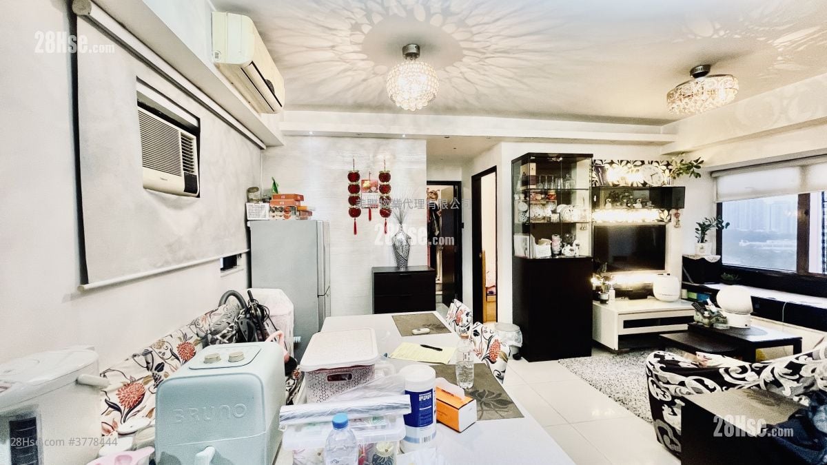 Union Plaza Sell 2 Bedrooms 442 ft²