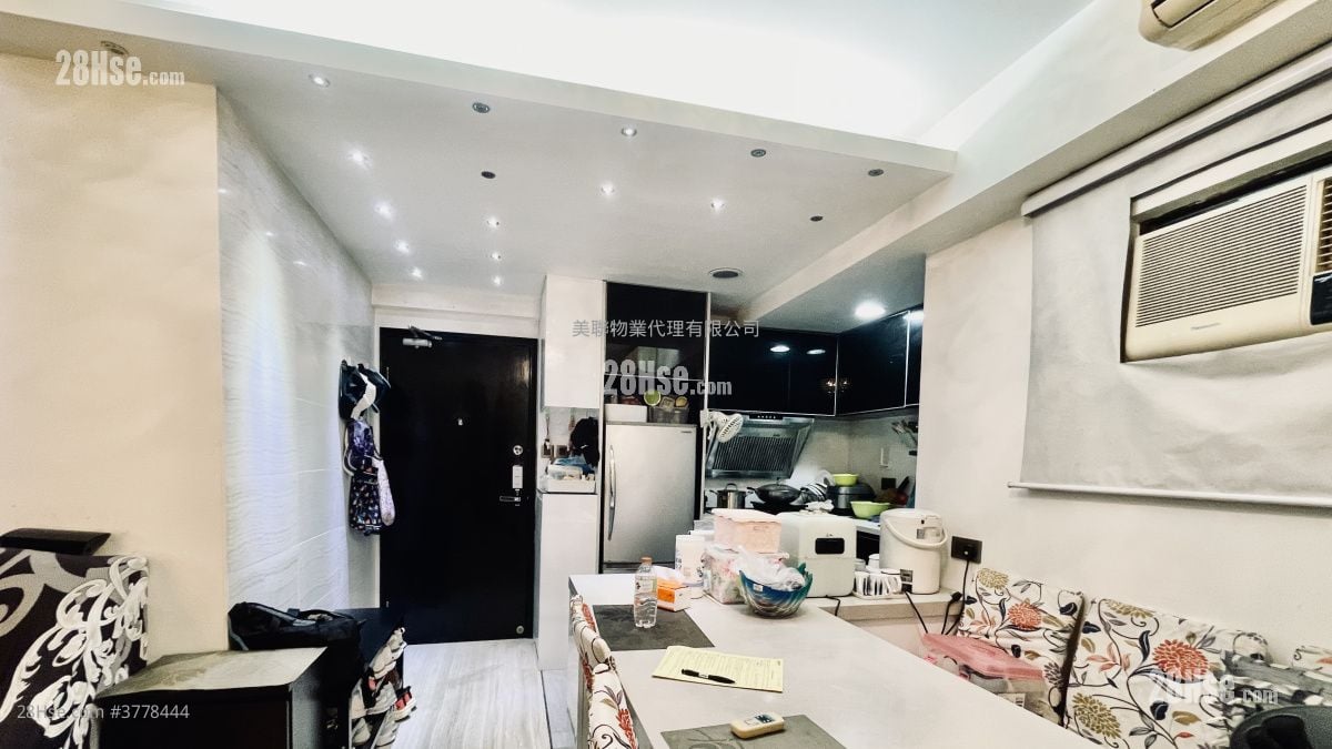 Union Plaza Sell 2 Bedrooms 442 ft²