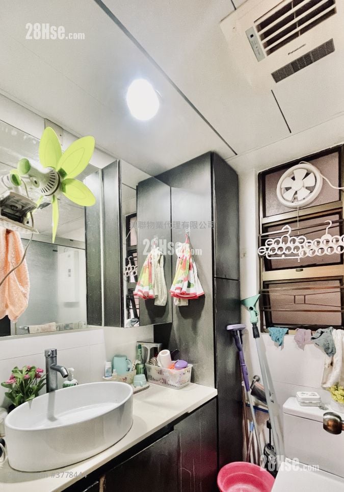 Union Plaza Sell 2 Bedrooms 442 ft²