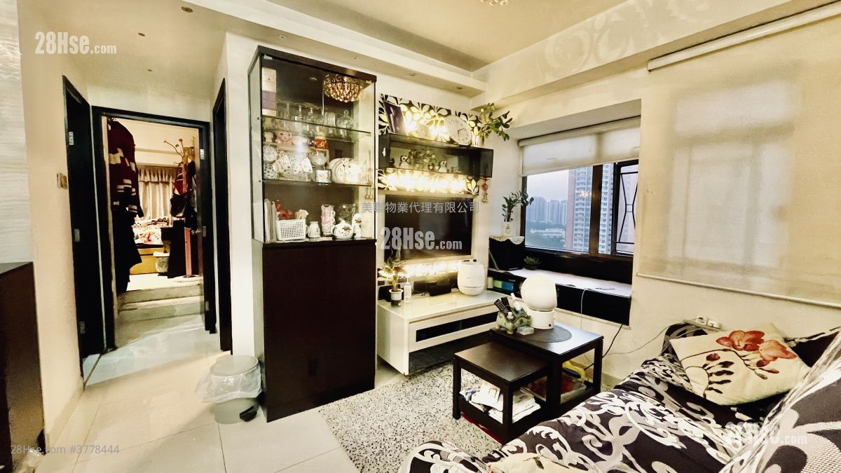 Union Plaza Sell 2 Bedrooms 442 ft²