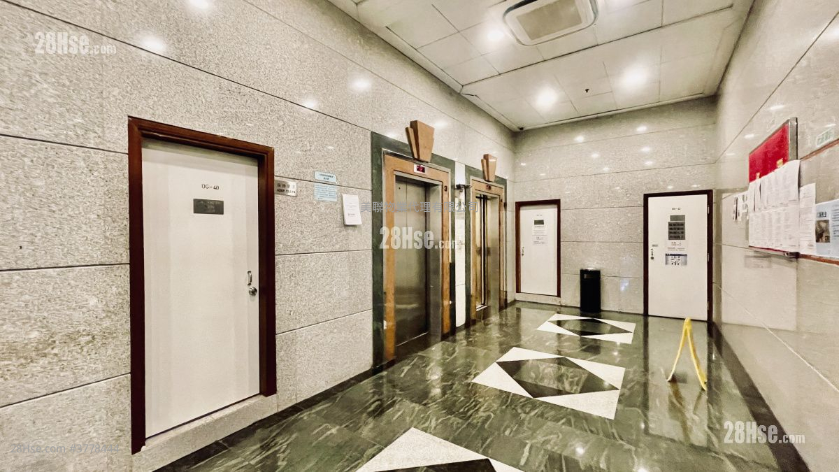 Union Plaza Sell 2 Bedrooms 442 ft²