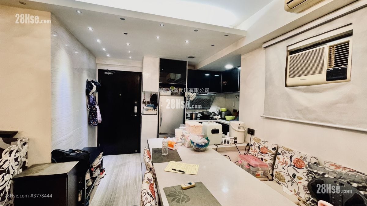 Union Plaza Sell 2 Bedrooms 442 ft²