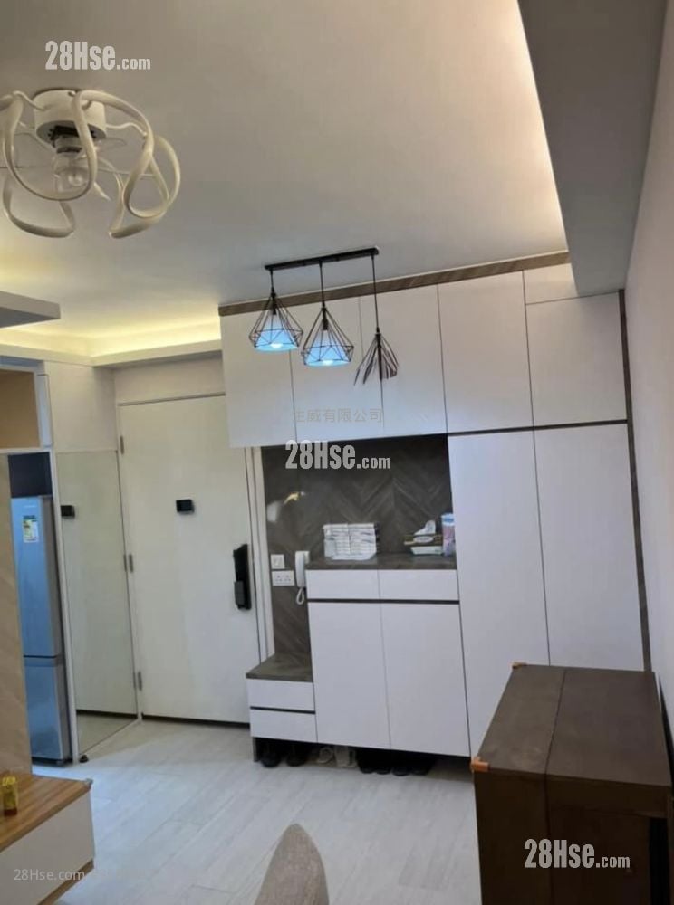 Kam Fai Court Sell 2 Bedrooms , 1 Bathroom 381 ft²