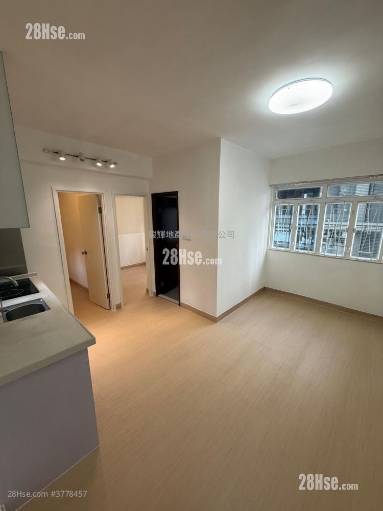 Hang Wan Building Sell Studio , 1 Bathroom 322 ft²