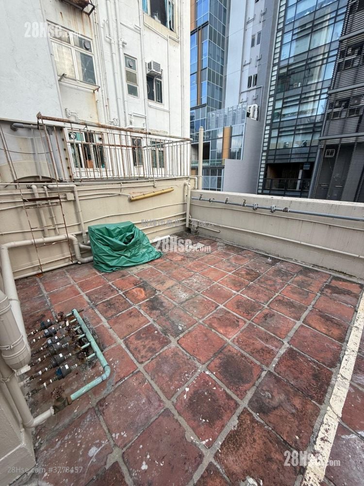 Hang Wan Building Sell Studio , 1 Bathroom 322 ft²