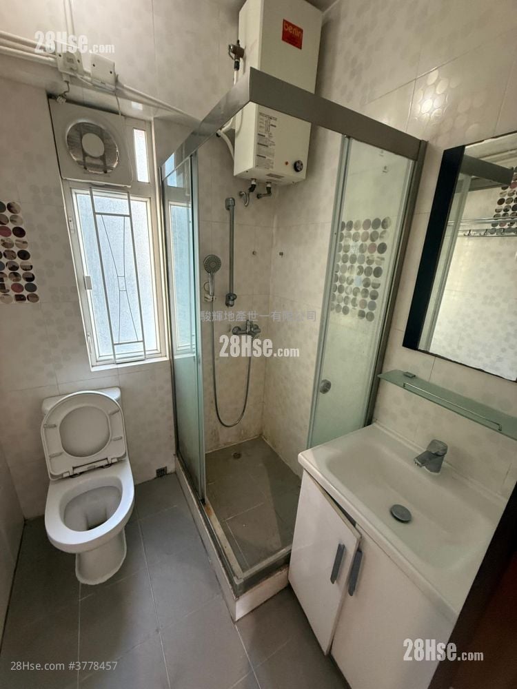 Hang Wan Building Sell Studio , 1 Bathroom 322 ft²