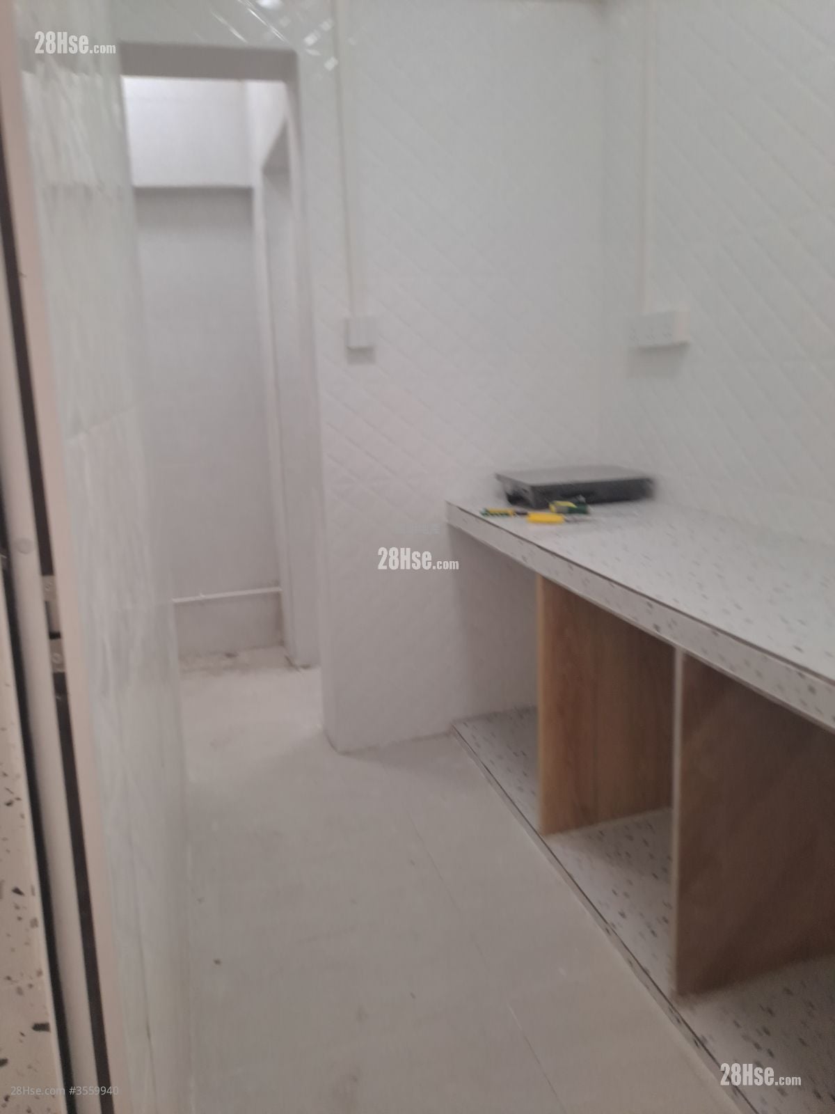 新荣大楼 租盘 3 房 , 1 浴室 480 平方尺