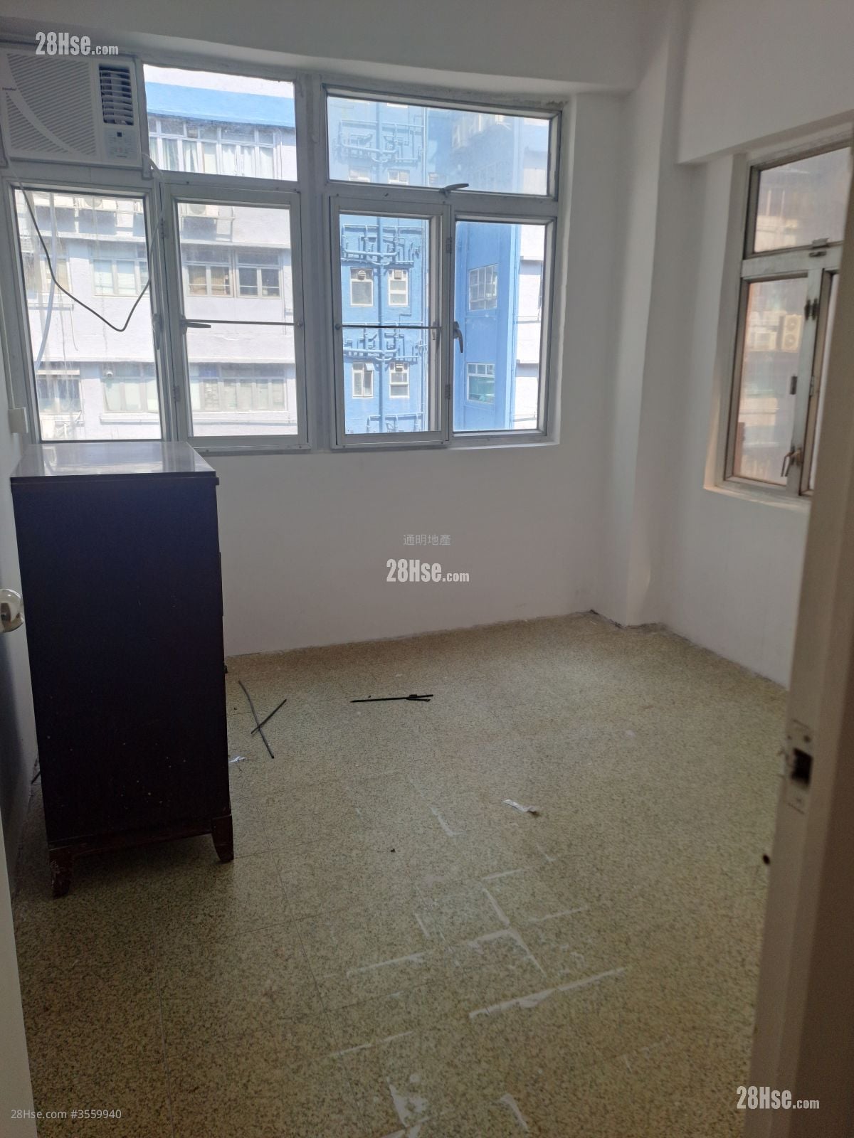 新荣大楼 租盘 3 房 , 1 浴室 480 平方尺