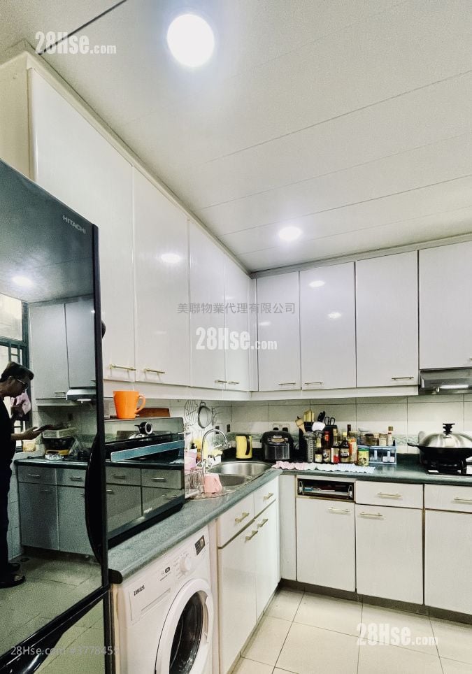 Woodland Crest Sell 3 Bedrooms , 3 Bathrooms 1,022 ft²