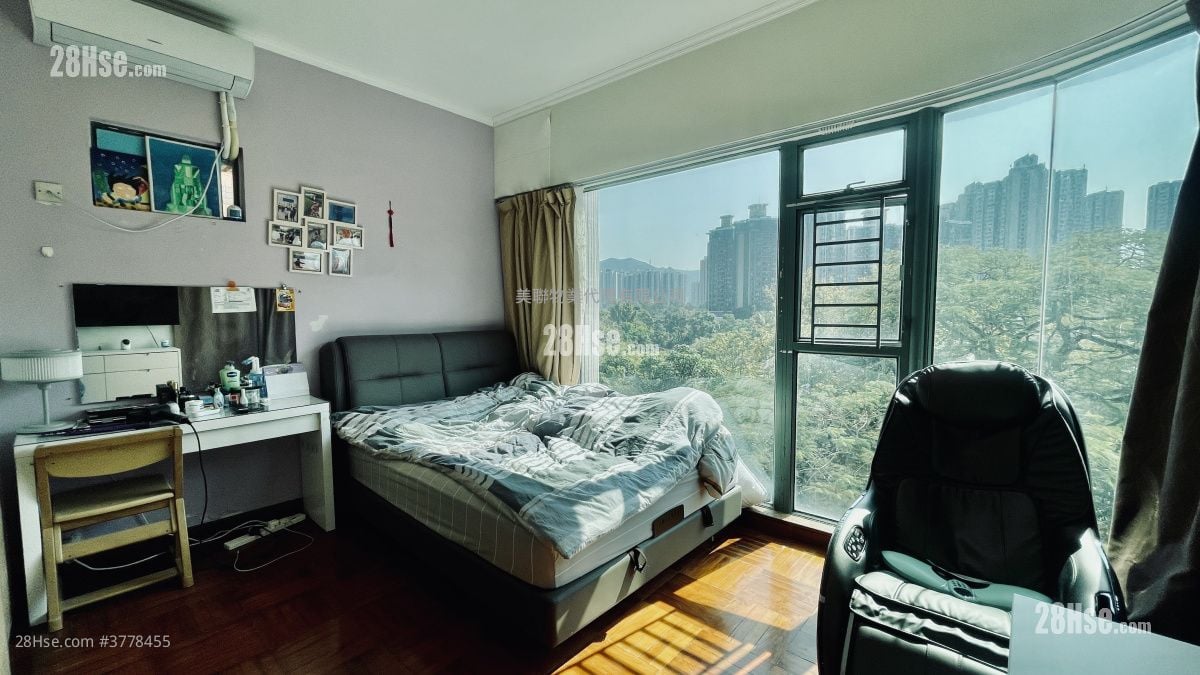 Woodland Crest Sell 3 Bedrooms , 3 Bathrooms 1,022 ft²