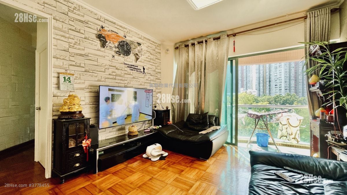 Woodland Crest Sell 3 Bedrooms , 3 Bathrooms 1,022 ft²