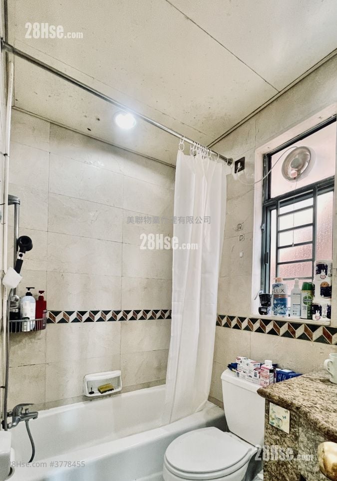 Woodland Crest Sell 3 Bedrooms , 3 Bathrooms 1,022 ft²