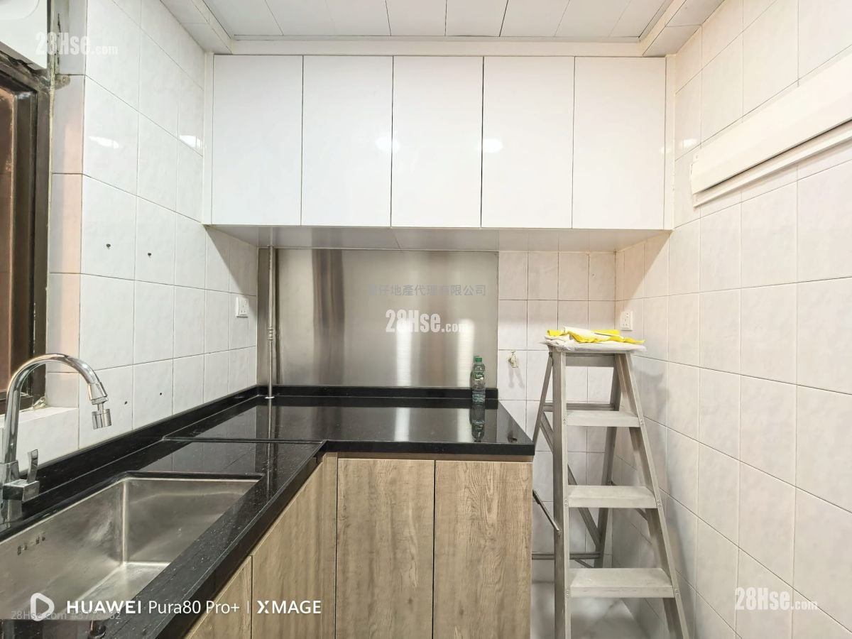 置安大厦 租盘 2 房 , 1 浴室 465 平方尺