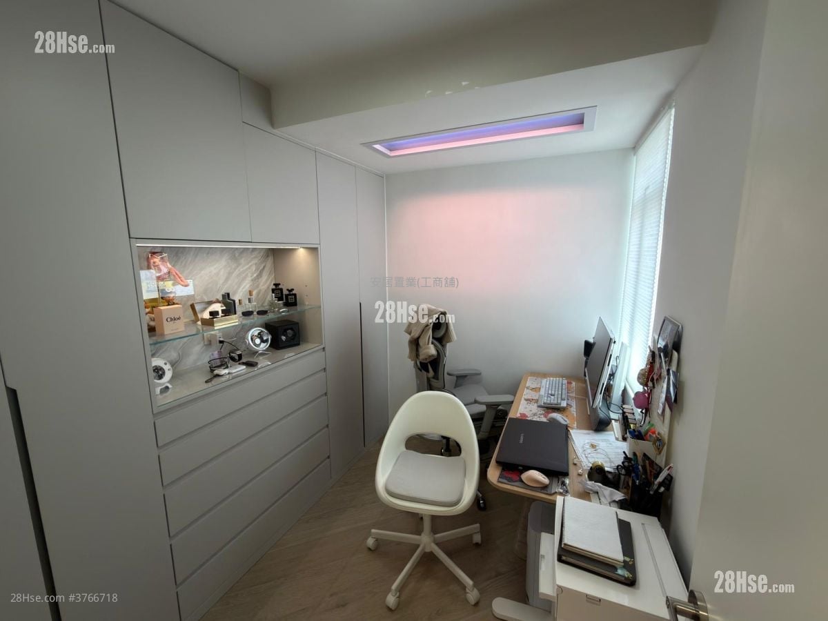 Greenwood Terrace Sell 3 Bedrooms , 1 Bathroom 646 ft²