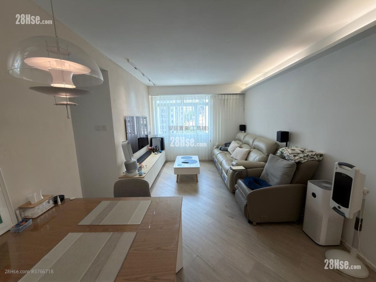 Greenwood Terrace Sell 3 Bedrooms , 1 Bathroom 646 ft²