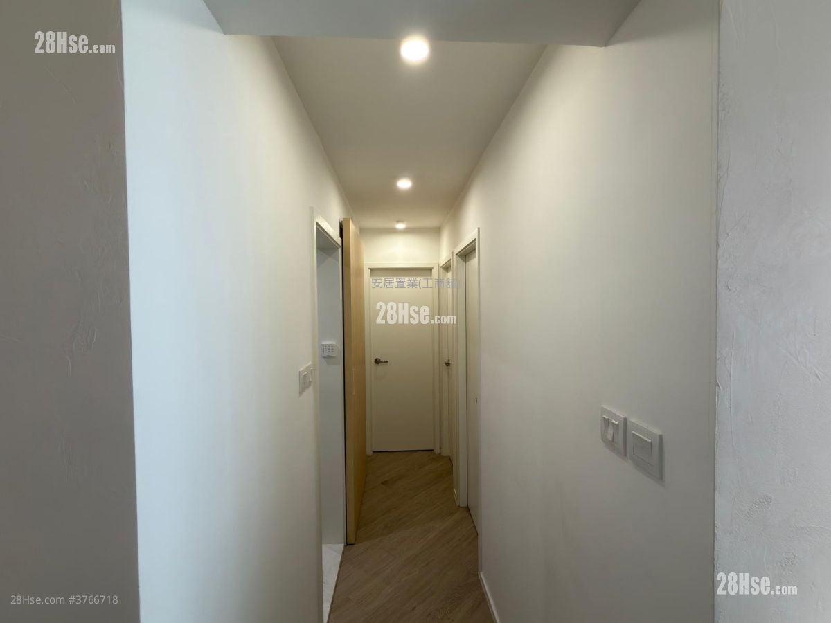 Greenwood Terrace Sell 3 Bedrooms , 1 Bathroom 646 ft²