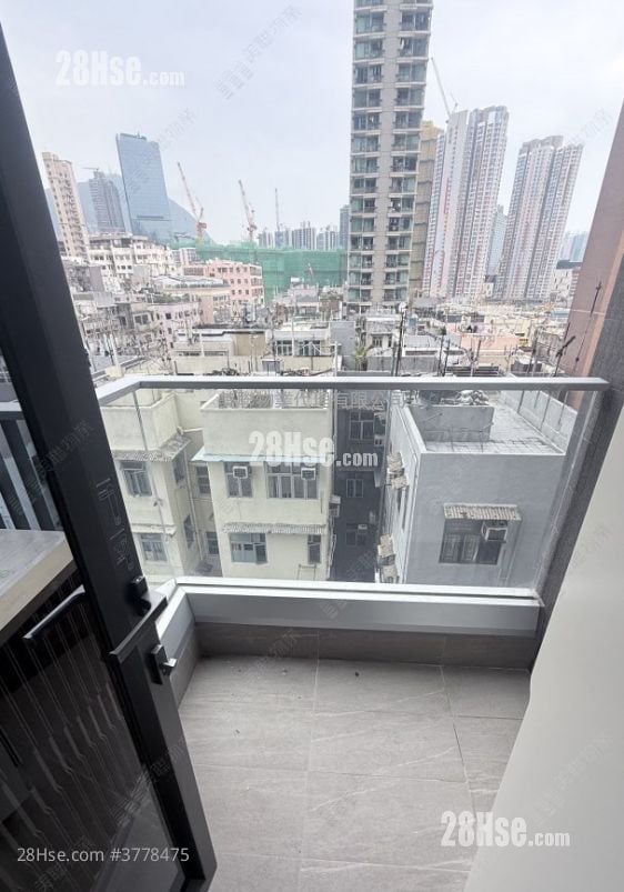 Eight Southpark Sell 1 Bedroom , 1 Bathroom 262 ft²