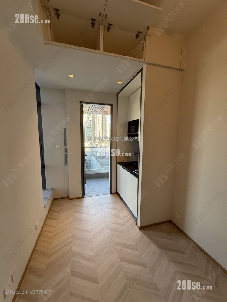 Eight Southpark Sell 1 Bedroom , 1 Bathroom 262 ft²