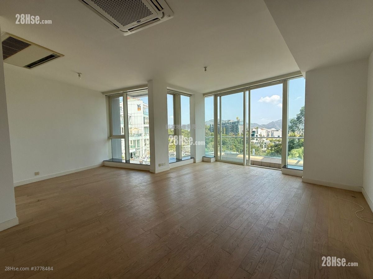 L'utopie Rental 4 Bedrooms , 3 Bathrooms 1,533 ft²