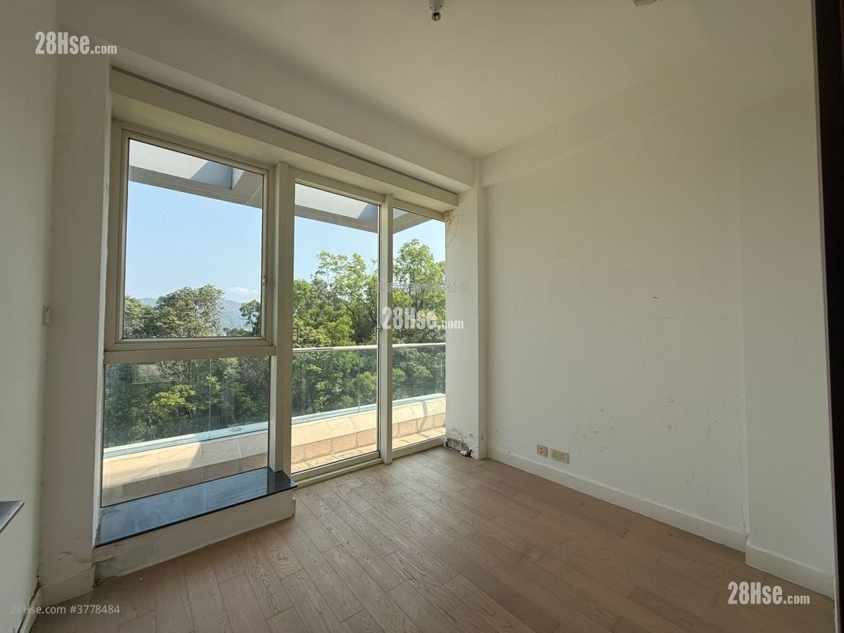 L'utopie Rental 4 Bedrooms , 3 Bathrooms 1,533 ft²