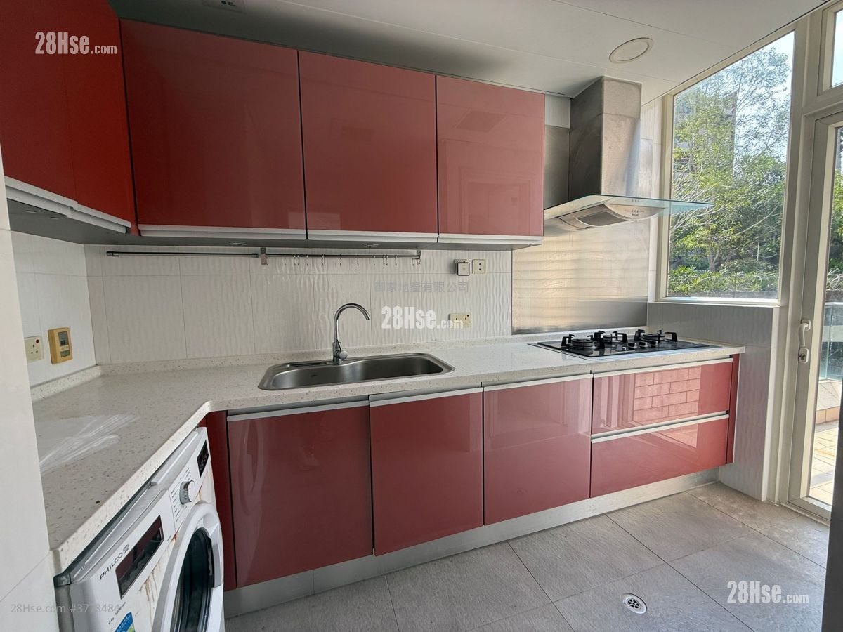 L'utopie Rental 4 Bedrooms , 3 Bathrooms 1,533 ft²