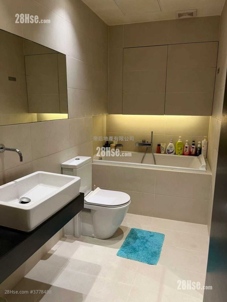 Nam Pak Hong Building Sell 3 Bedrooms 923 ft²