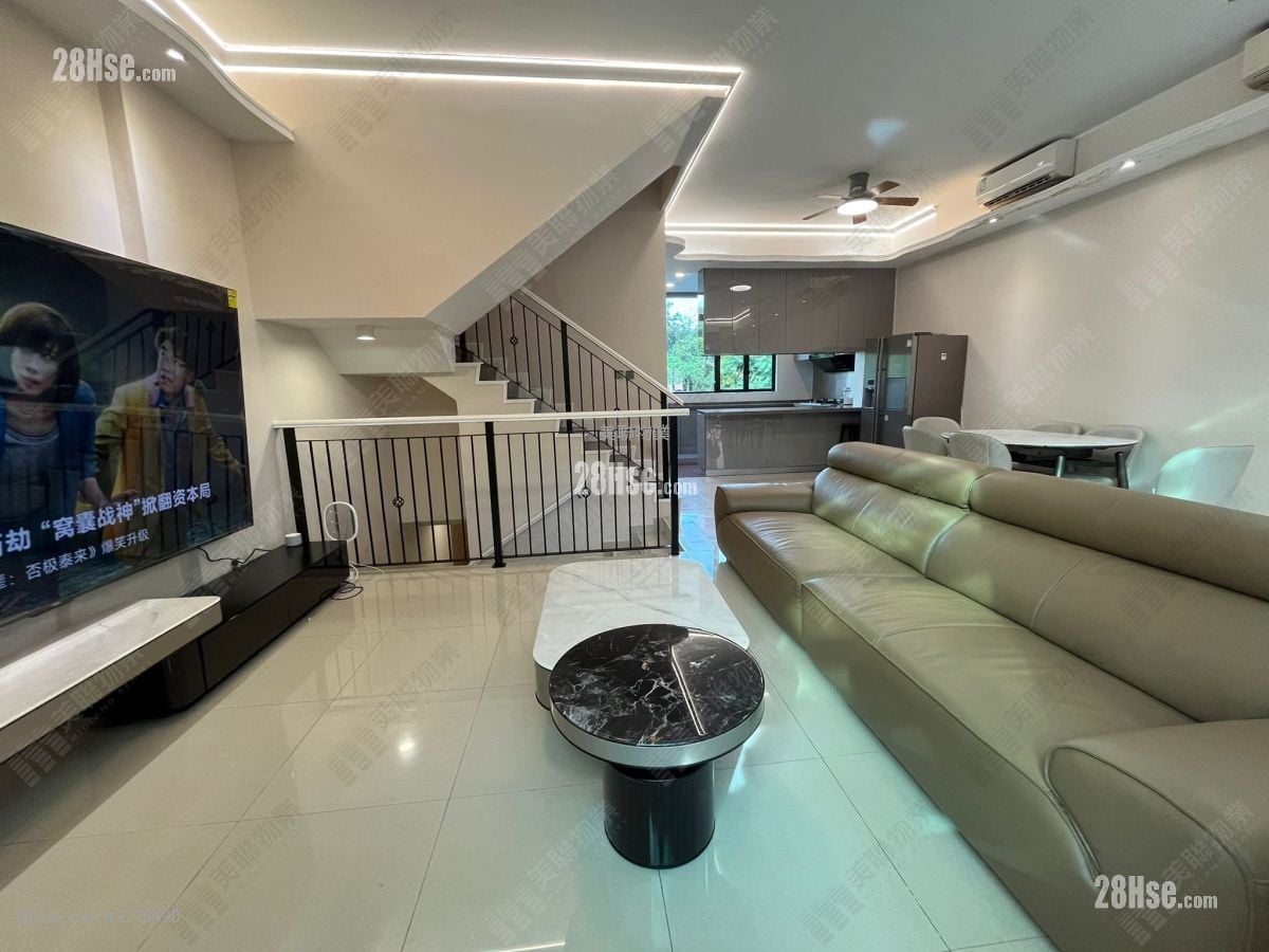 Villa Pinada House Sell 3 Bedrooms 1,178 ft²