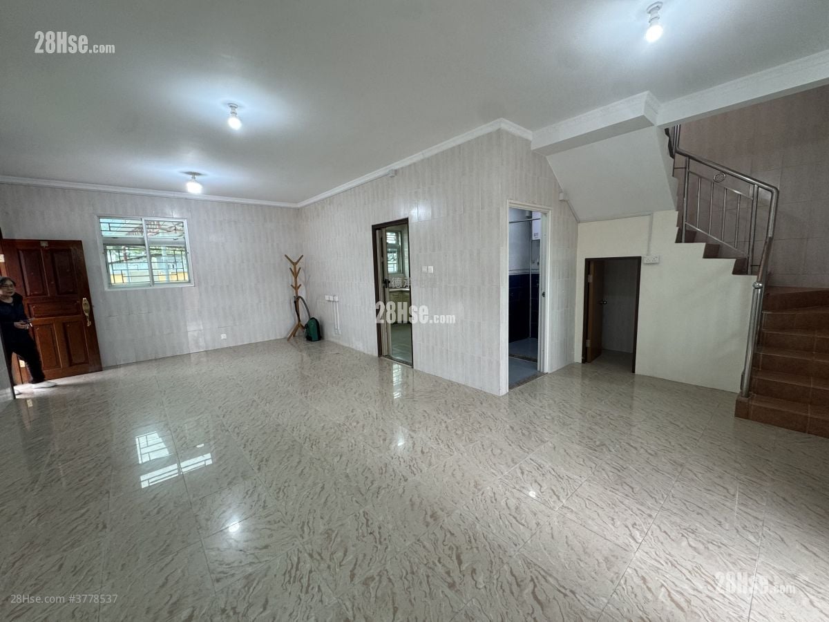 村屋 租盘 4 房 , 2 浴室