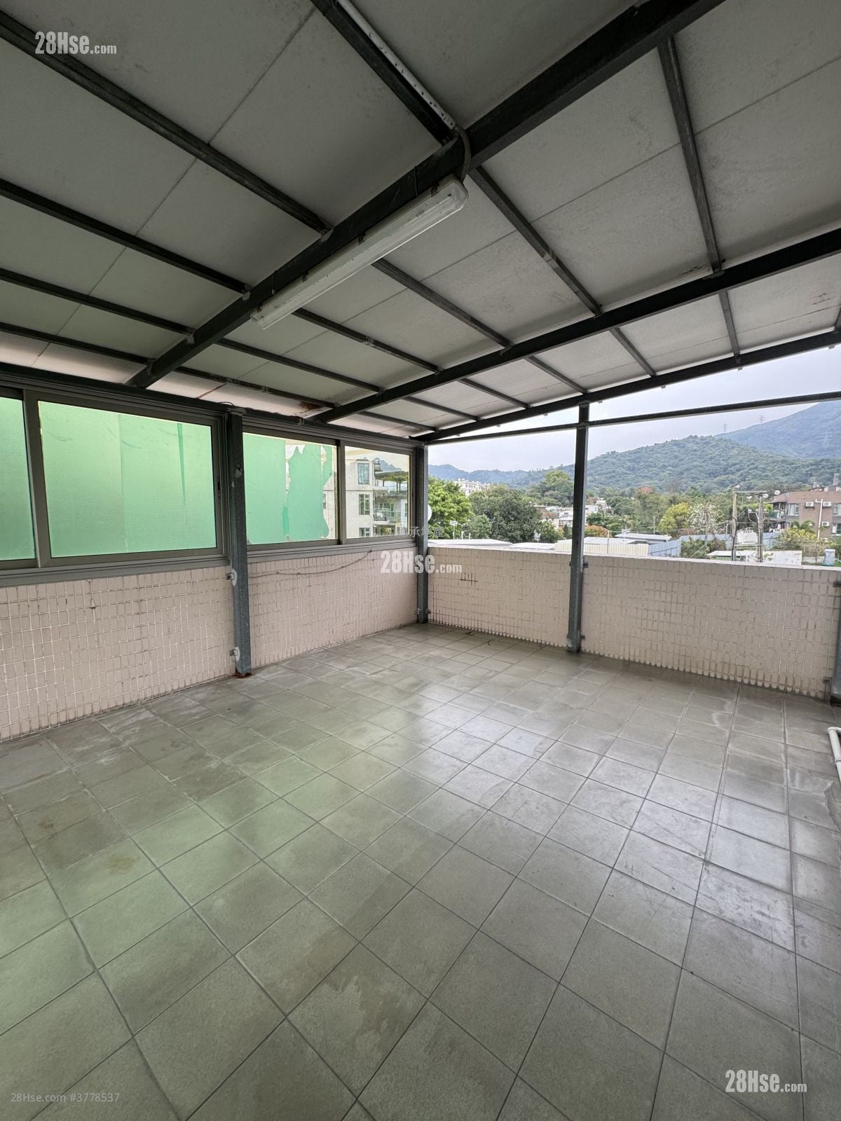 村屋 租盘 4 房 , 2 浴室