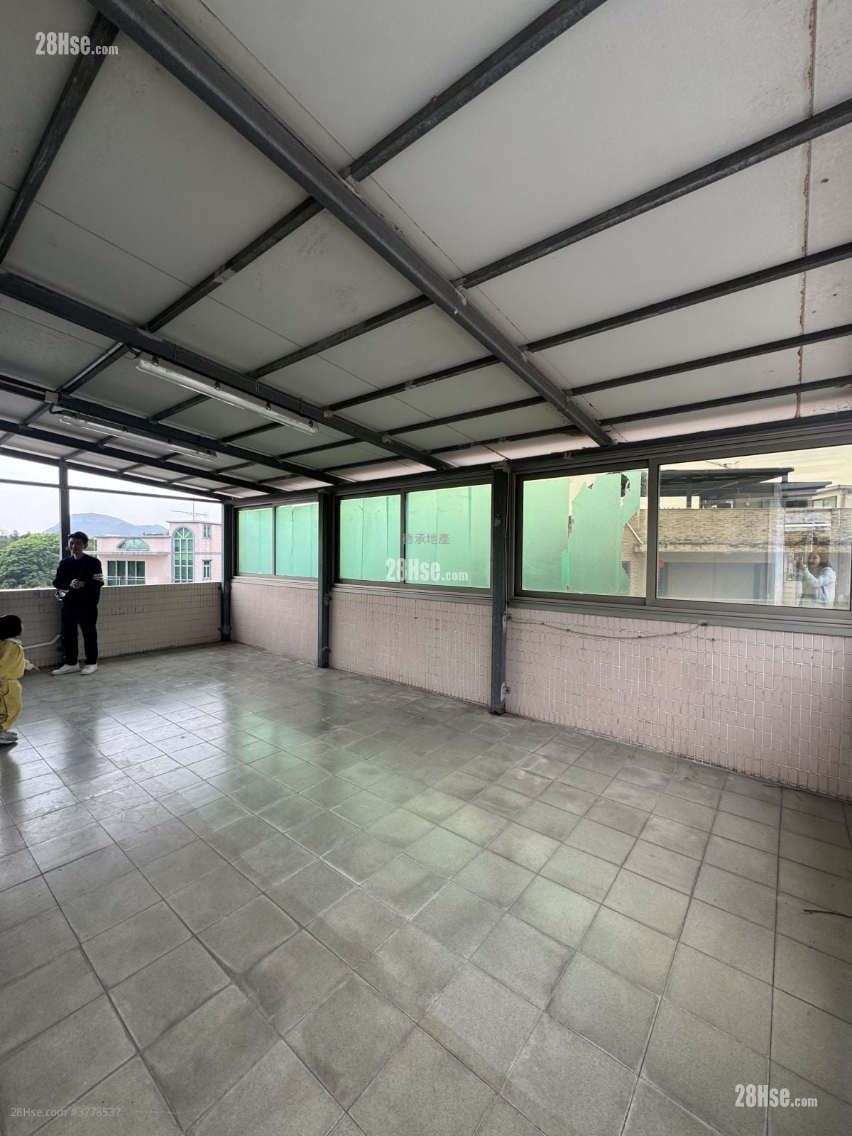 村屋 租盘 4 房 , 2 浴室