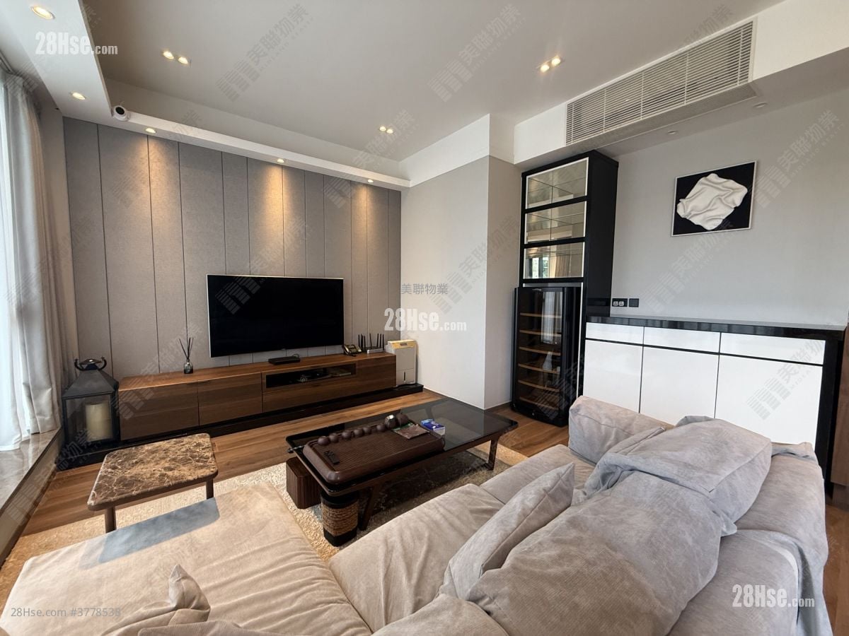 厅: 玖珑山 租盘 3 房 , 3 浴室 1,261 平方尺