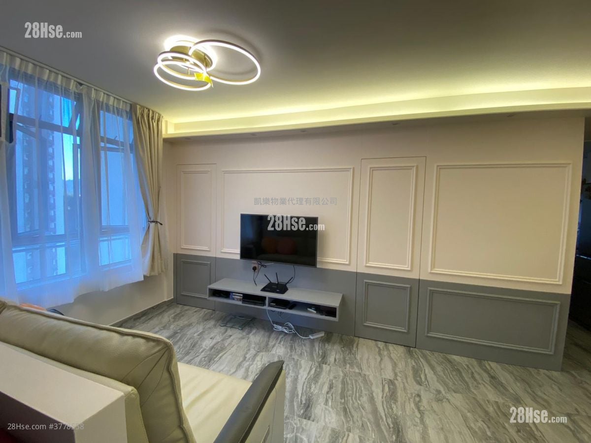 Kwun Tak Court Sell 568 ft²